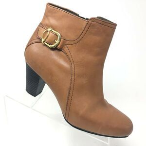 Clarks Ankle Boot Women's Size 11 Tan Leather Buckle Detail Heel Sapphire Vesta